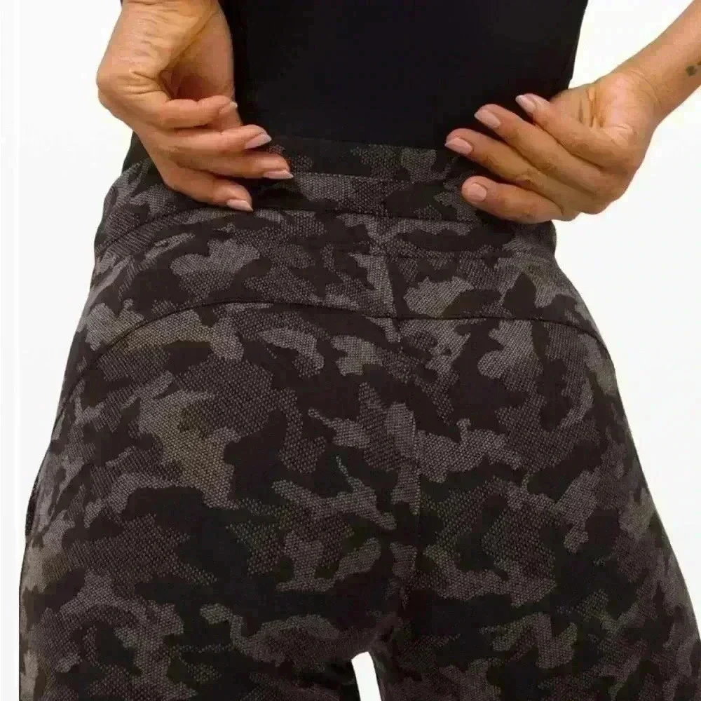 Lululemon camo joggers size 2 - Picture 2 of 6
